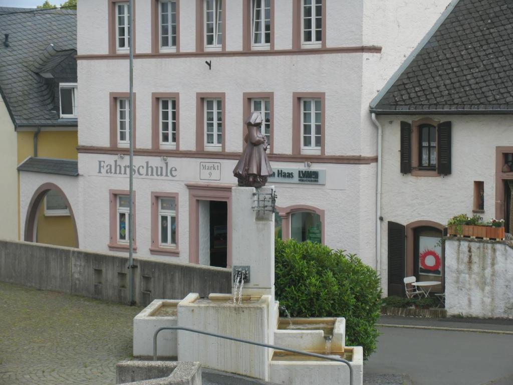 Um Die Ecke Apartment Manderscheid Exterior foto